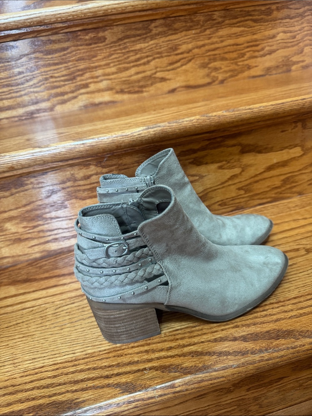 Suede Ankle Booties with Braided Strap - Gray size 8